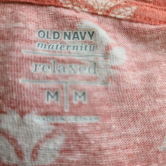 Old Navy Maternity Relaxed Medium - Picture 4 of 4